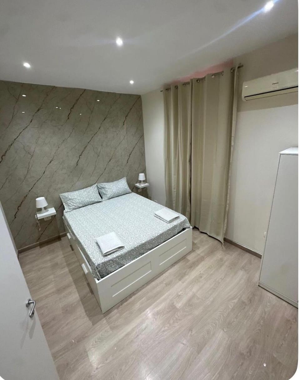House Vittoria Apartment in Naples