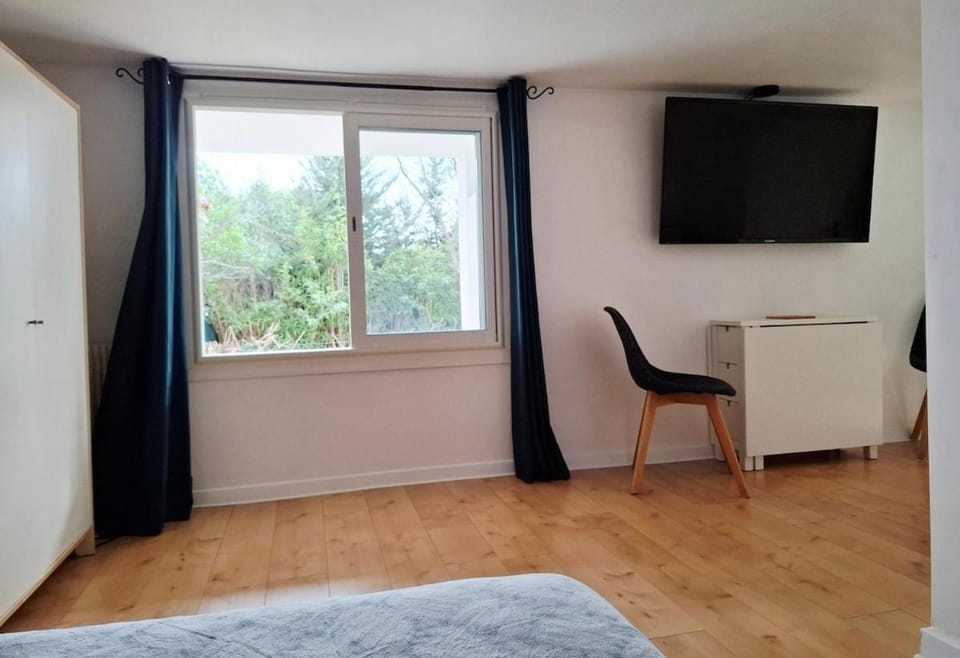 TV and multimedia, Bedroom, wardrobe