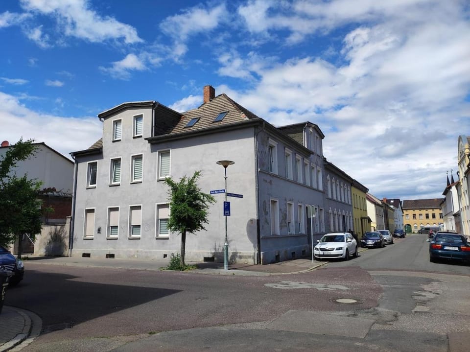 schöne 2 Raum, 2 - 4 Bett FeWo in Schönebeck Apartment in Saxony-Anhalt, Germany