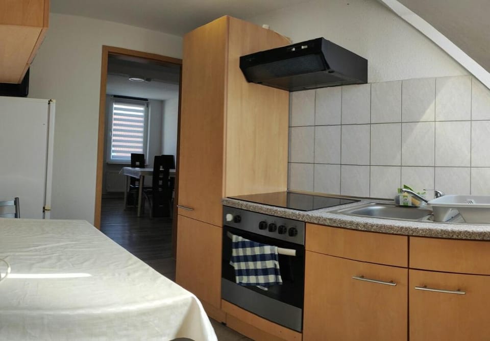 schöne 2 Raum, 2 - 4 Bett FeWo in Schönebeck Apartment in Saxony-Anhalt, Germany