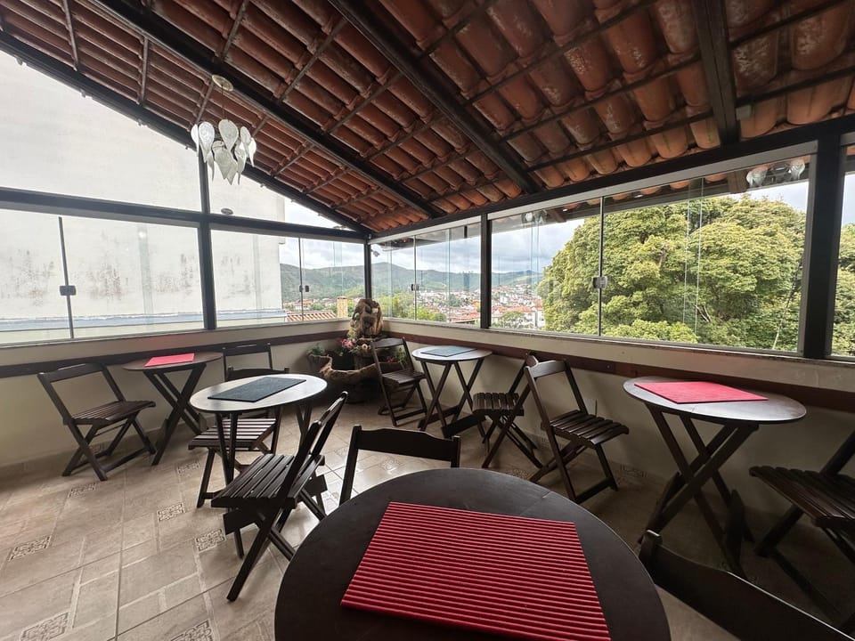 Dining area, City view, Meals