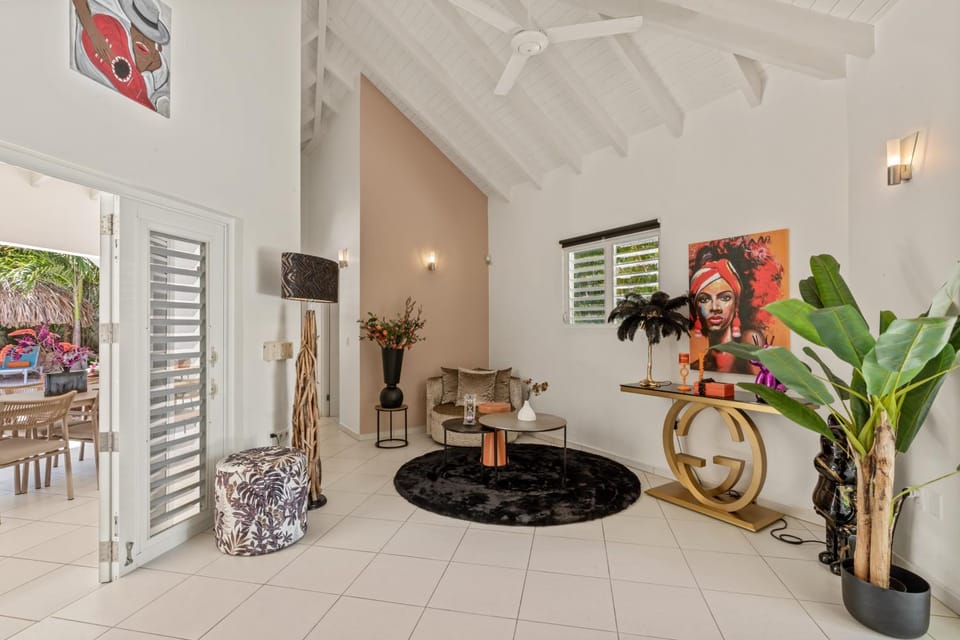 Villa Hopi Bon, Marbella Estate, Private Pool House in Jan Thiel