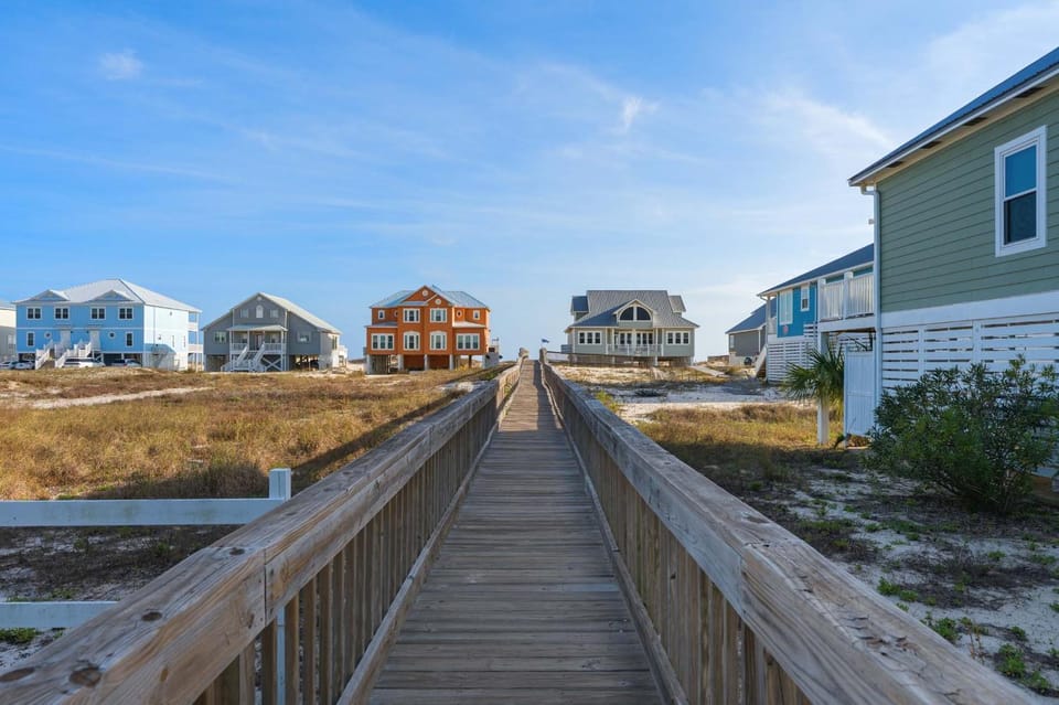 Coral Reef East by Vacation Homes Collection House in Alabama