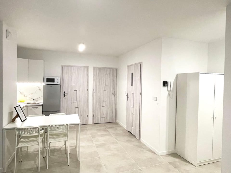 Kitchen or kitchenette, Dining area, kitchen