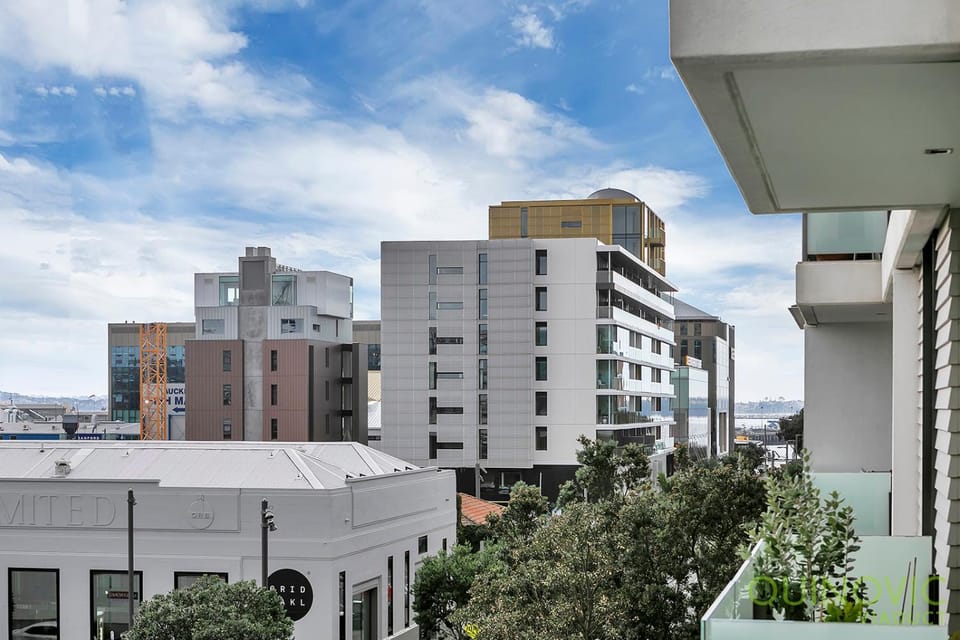 QV Stays 1 Bed Wynyard Quarter Hideaway Apartment in Auckland