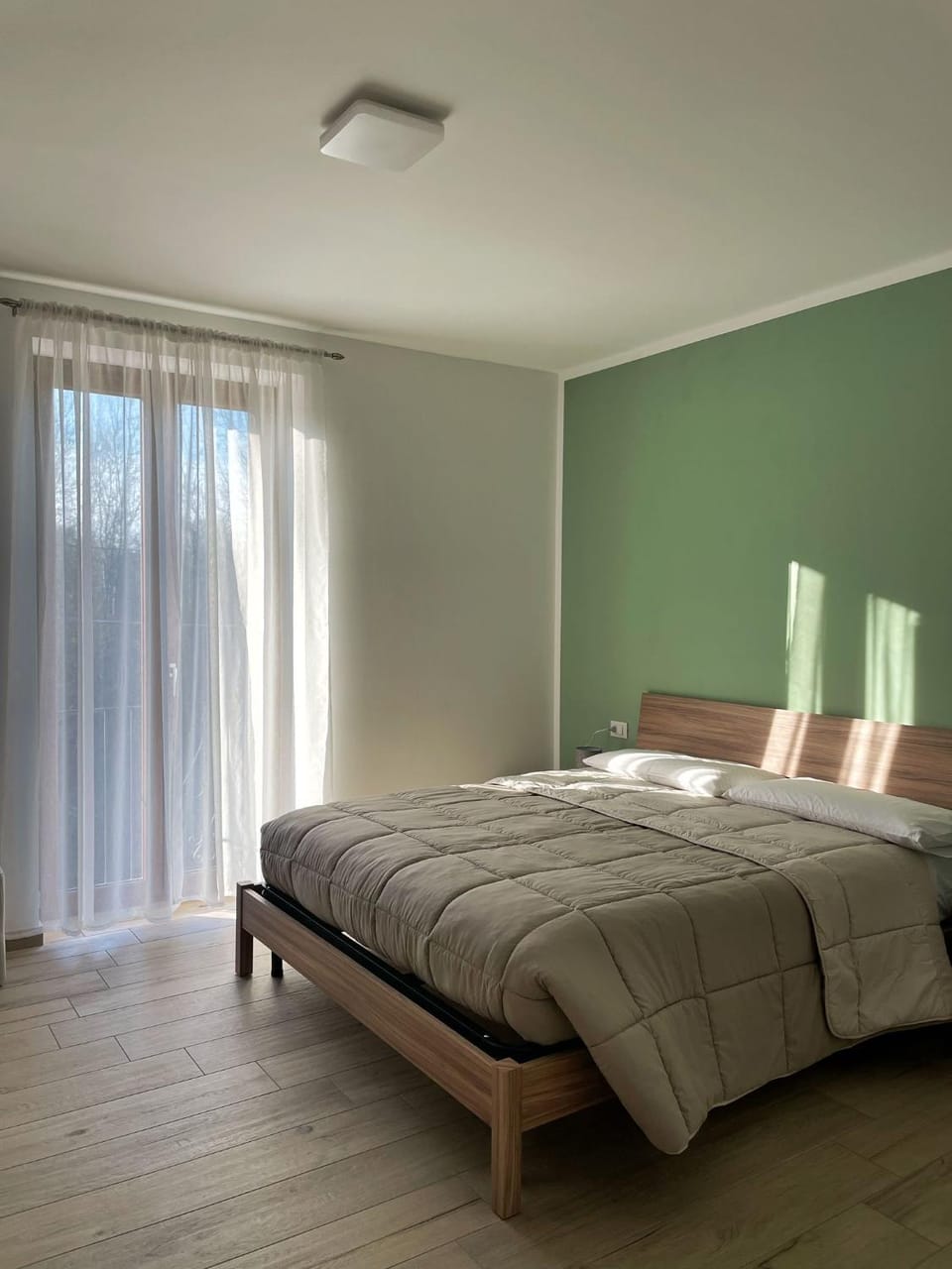Bedroom, River view, Quiet street view, shuttle