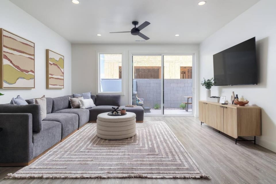 TV and multimedia, Living room, Seating area