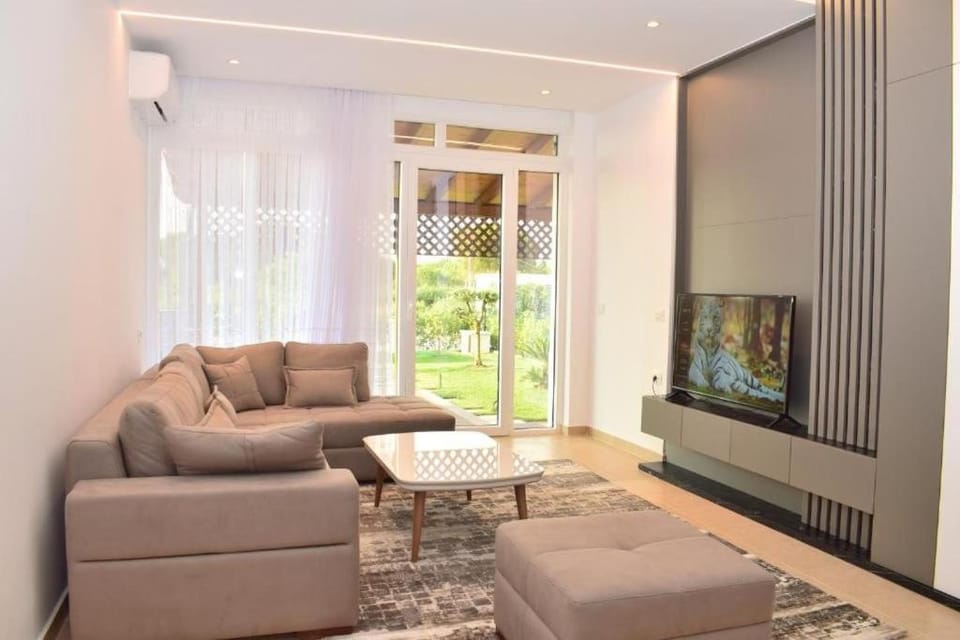 Garden apartment in Vala Mar Apartment in Tirana County, Albania