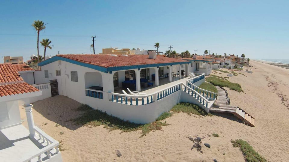 Beautiful Beachfront Home Casa de Veranos House in Rocky Point