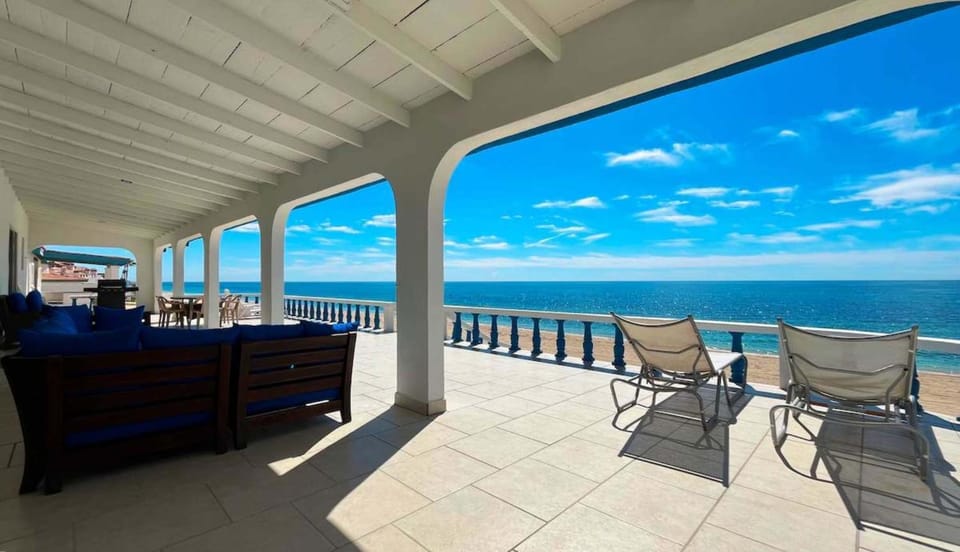 Beautiful Beachfront Home Casa de Veranos House in Rocky Point