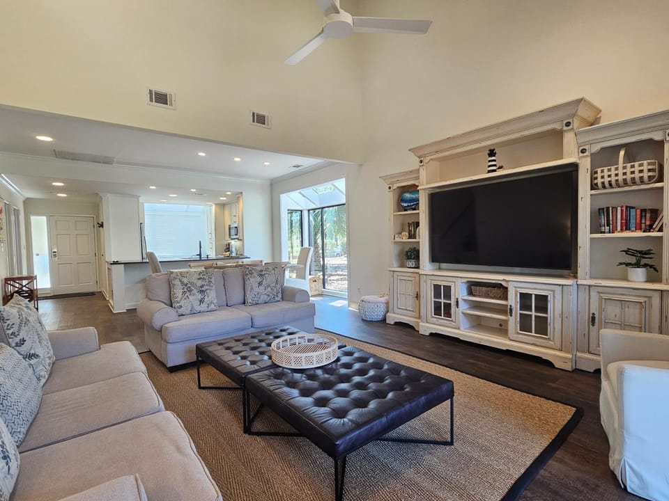 956 Inverness Village House in Hilton Head Island