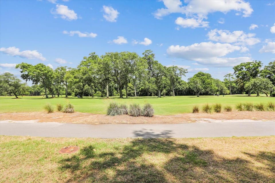 956 Inverness Village House in Hilton Head Island