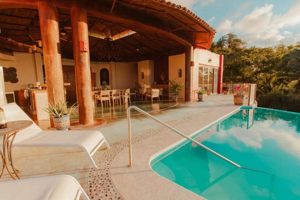 Living room, Swimming pool