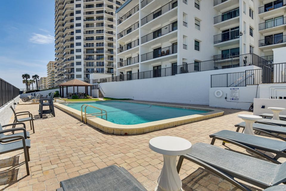 Sleek, Oceanfront Unit in Daytona Beach Shores! House in Daytona Beach Shores