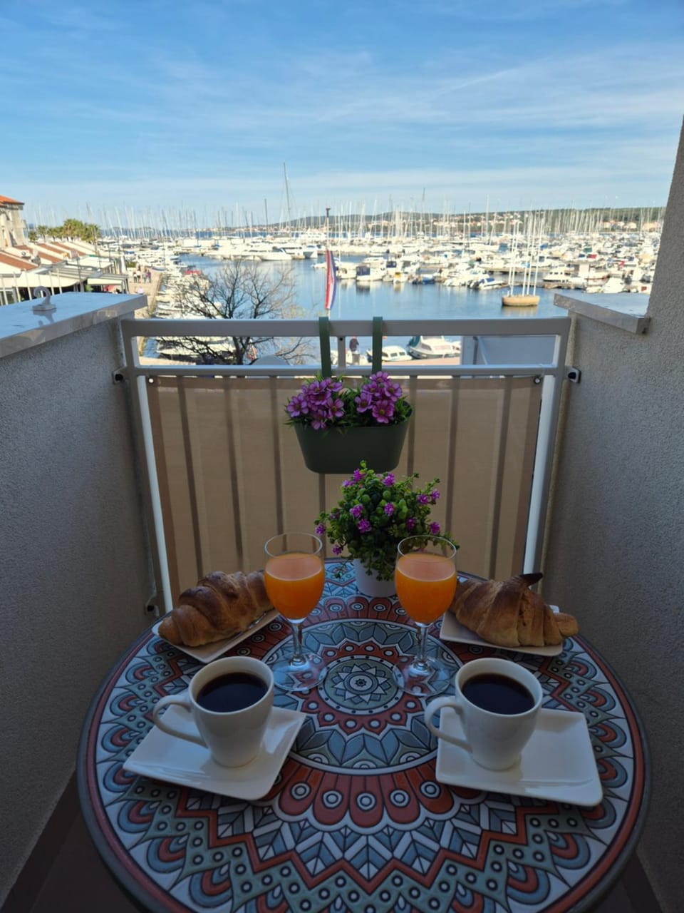 View (from property/room), Balcony/Terrace, Seating area, Sea view