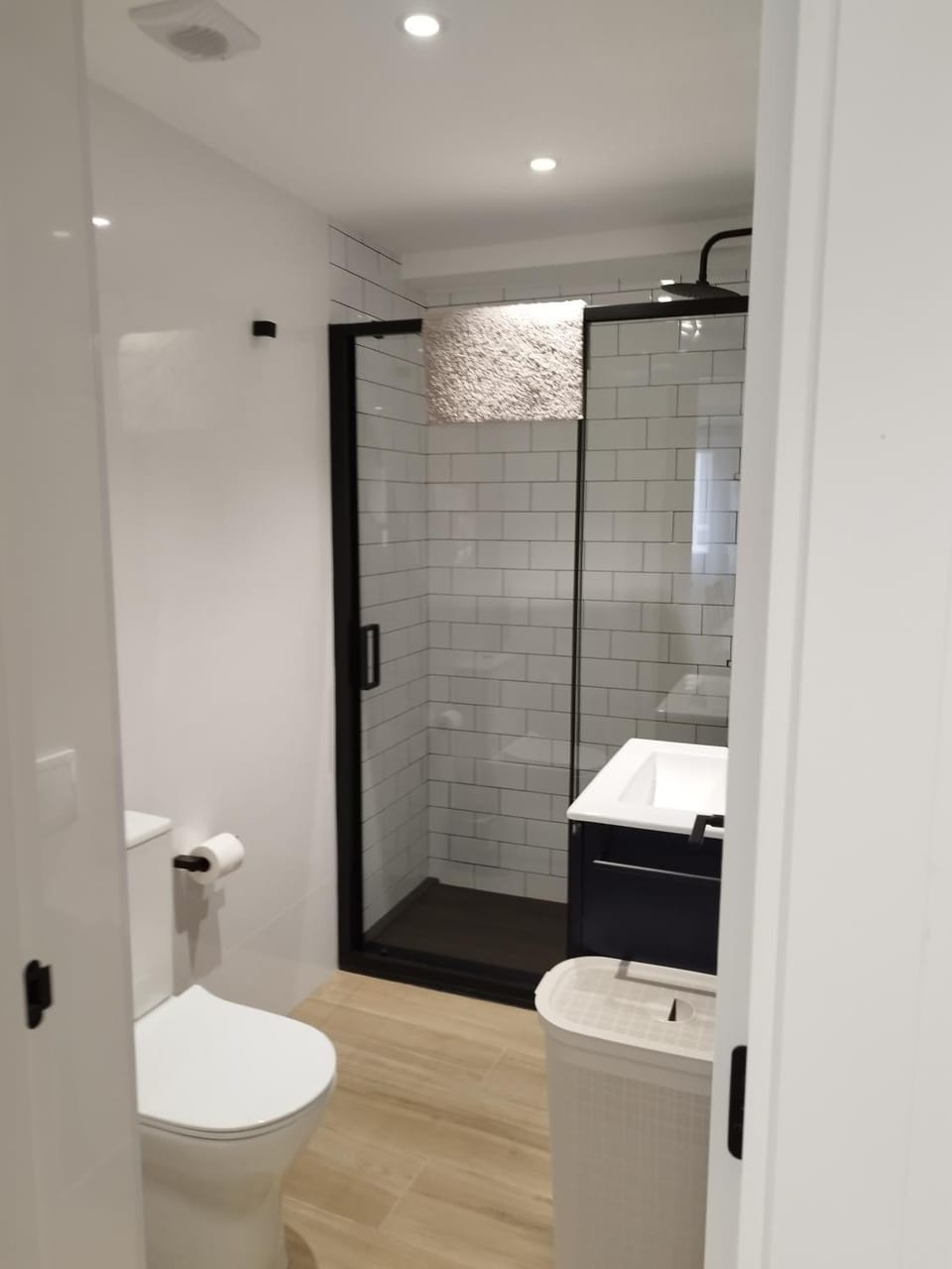 Shower, Bathroom, hair dryier, towels