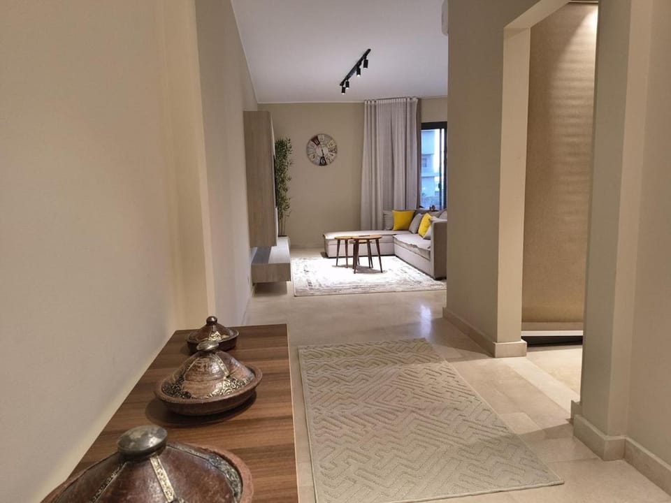 Designer Scenery Suite Sodic Villette - Families only Apartment in New Cairo City