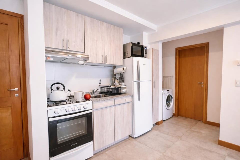 Coffee/tea facilities, Kitchen or kitchenette, dishwasher, minibar, oven, pet friendly, stove, toaster