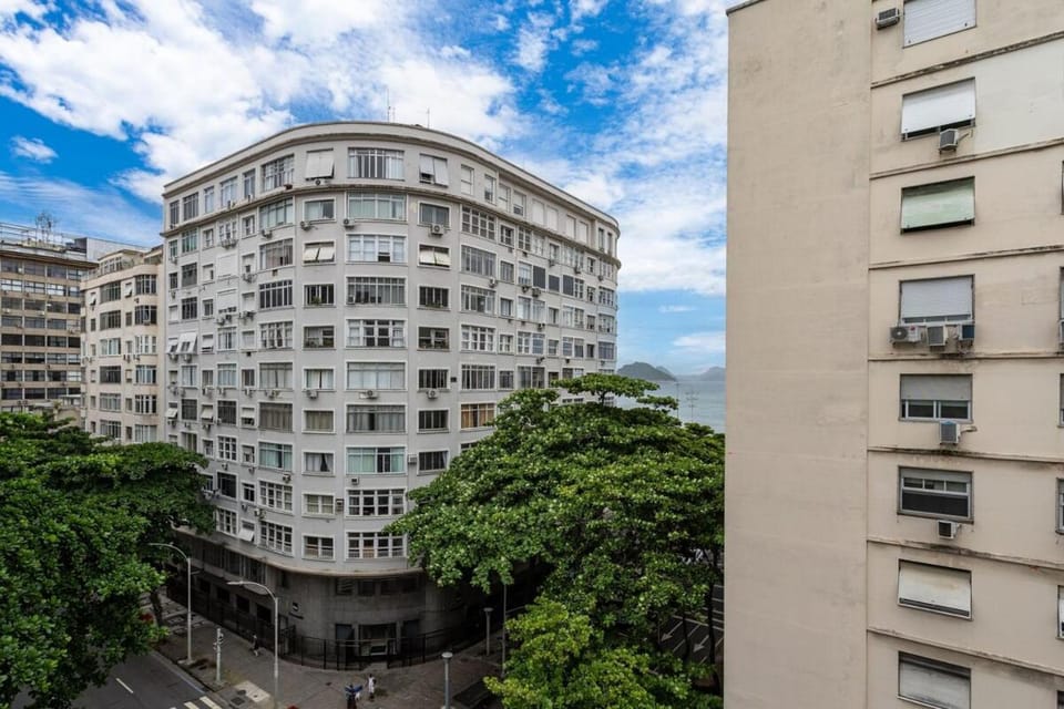 20 metros da praia de Copacabana Apartment in Rio de Janeiro