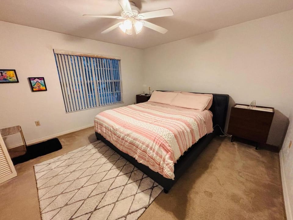 Townhouse 2 bed 2 bath neat and comfy House in Gainesville