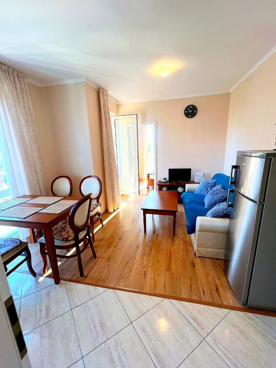 Living room, Seating area, Dining area