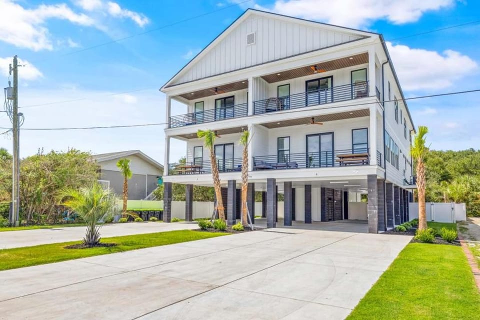 Casa Blanca Luna Showstopper Sea View Home House in South Carolina