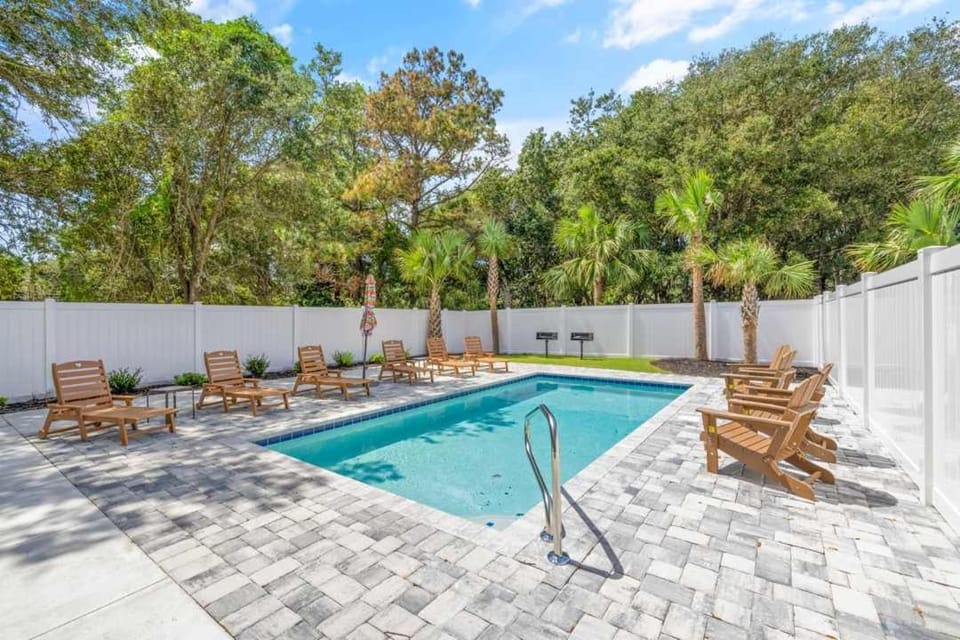 Casa Blanca Sol Luxe Sea View House w Pool House in South Carolina