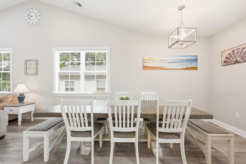 Salty Seagull Pet Friendly Beach House House in Myrtle Beach