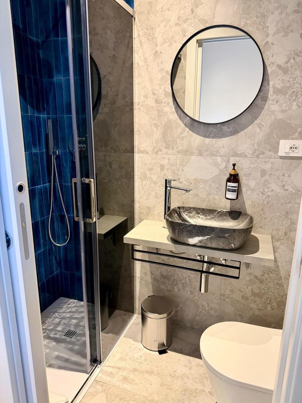 Shower, Toilet, Bathroom