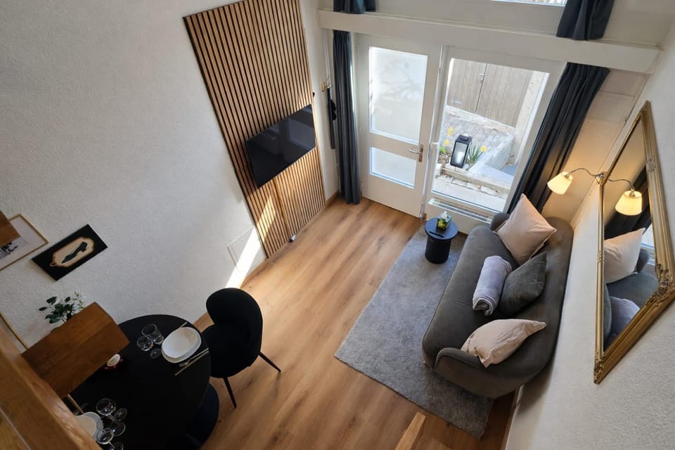 TV and multimedia, View (from property/room), View (from property/room), Seating area, Dining area