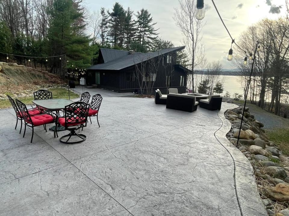 South Shore Chalet House in Great Sacandaga Lake
