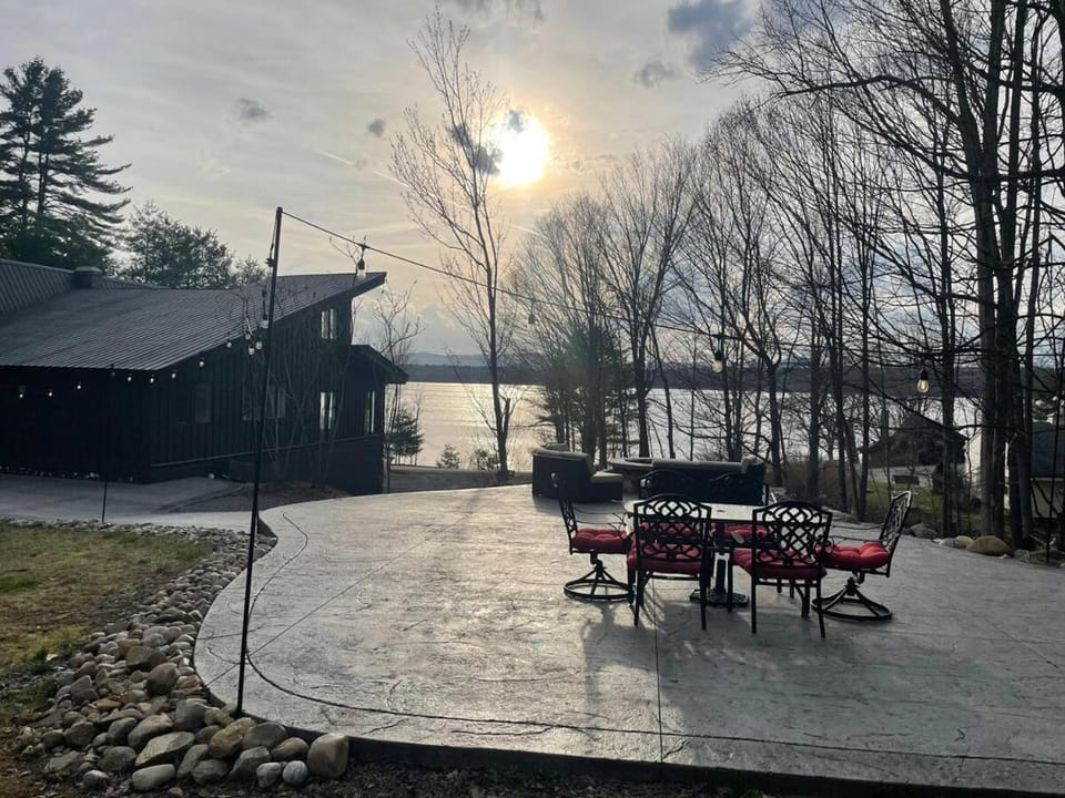 South Shore Chalet House in Great Sacandaga Lake