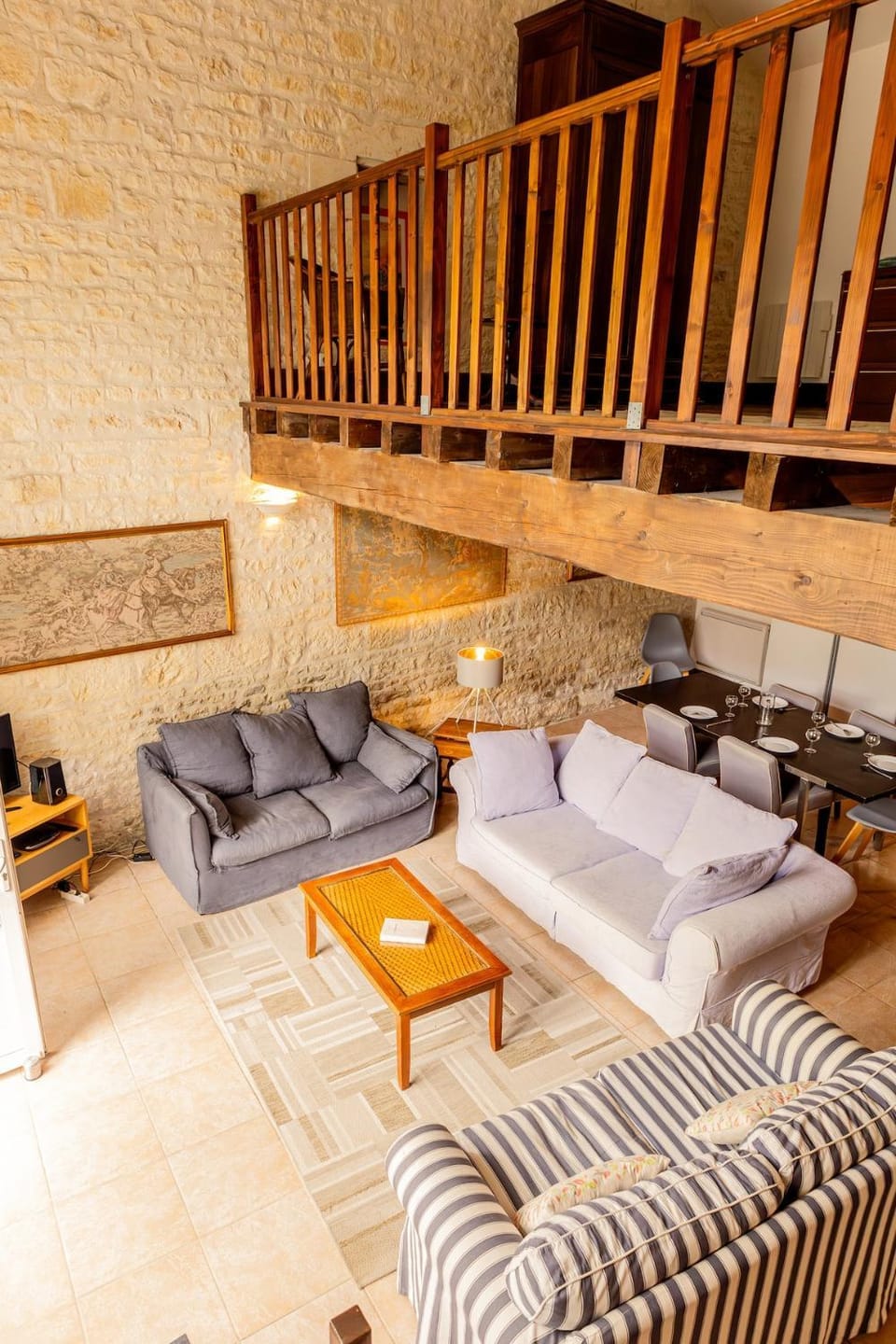 Living room, Seating area