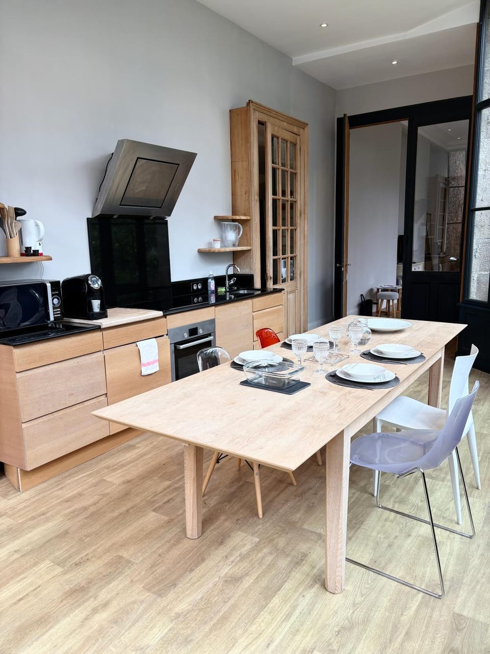 Kitchen or kitchenette, Dining area, stove, toaster, kitchen