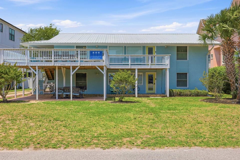 Wavecrest Grand with Pool Great for Groups House in South Carolina