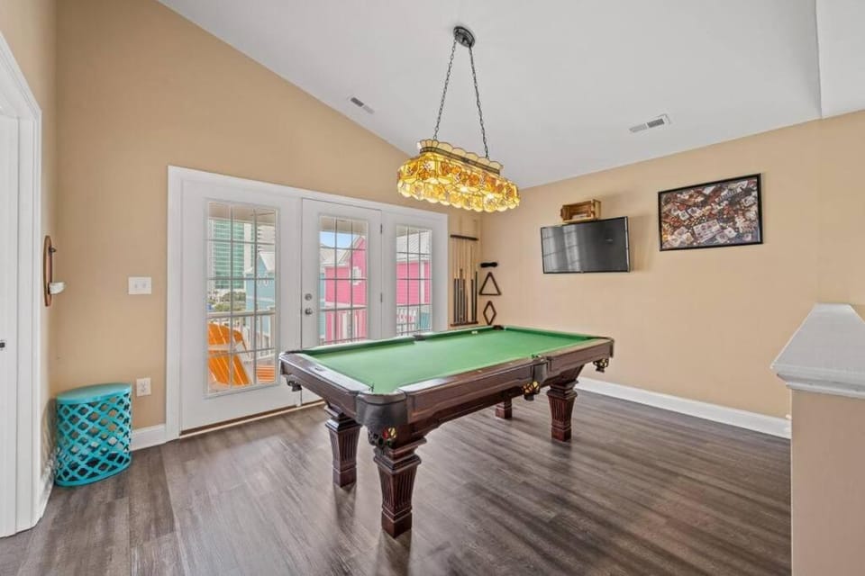 Coral Coast Beach House w Pool House in Myrtle Beach