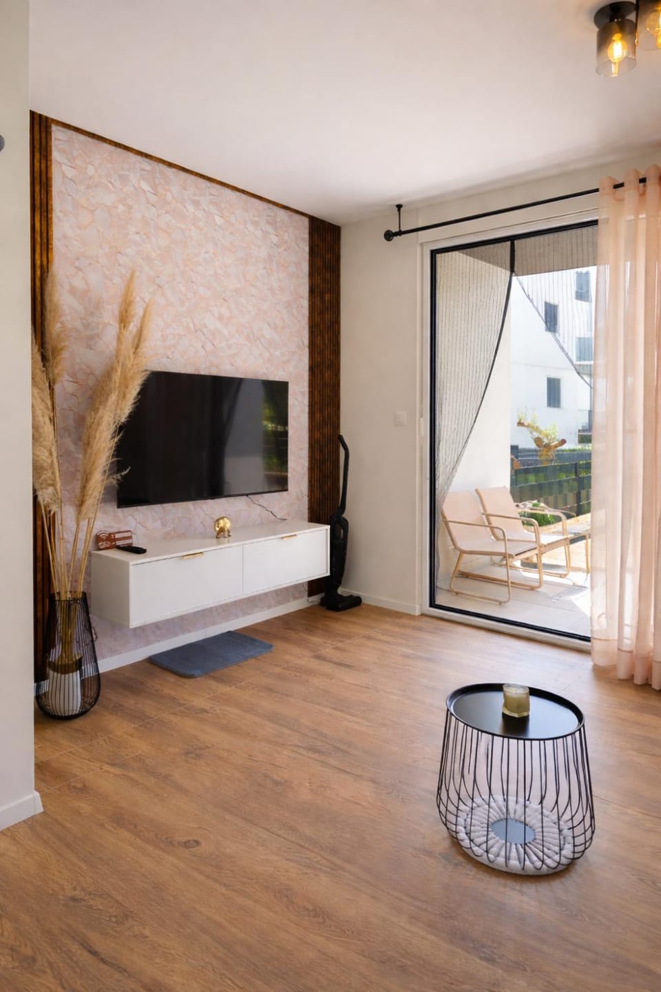 TV and multimedia, Living room, Photo of the whole room