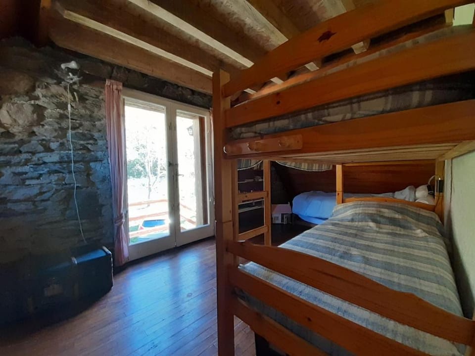 Le charme des Pyrénées dans la Bergerie Aurita House in Nouvelle-Aquitaine