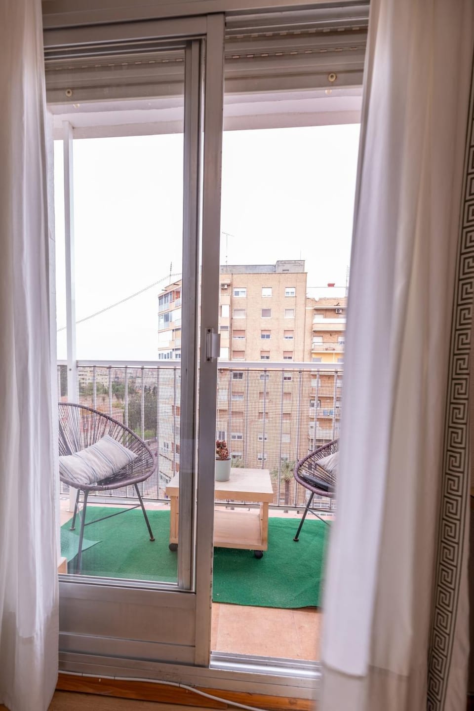 Spacious 5 Bedroom Apartment Near Train and Bus Station Apartment in Cartagena