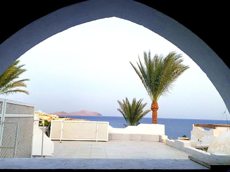 Natural landscape, Balcony/Terrace, Sea view