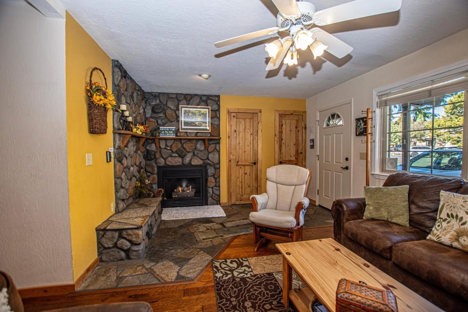 Lake Forest Glen # 142 House in Dollar Point