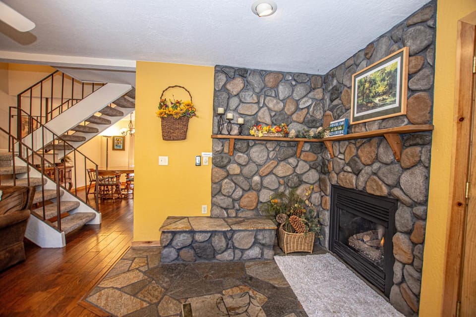 Lake Forest Glen # 142 House in Dollar Point