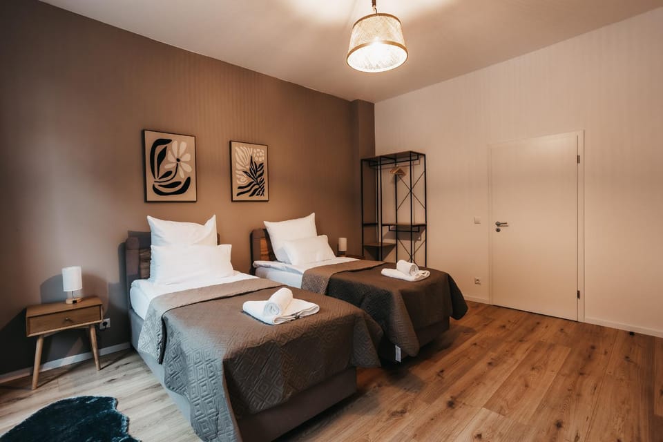 Bed, Photo of the whole room, Decorative detail, Bedroom, Family, Family, furniture, heating, heating, internet, internet, towels, wardrobe