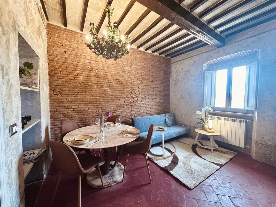 Living room, Seating area, Dining area, Lunch, Lunch