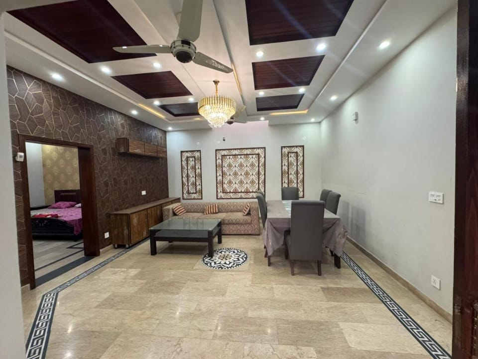6-BedRoom house in Bahria House in Lahore