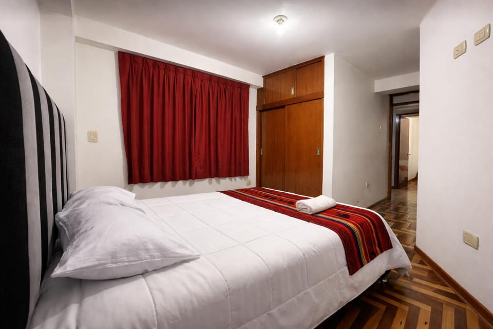 Bed, TV and multimedia, Photo of the whole room, Bedroom, wardrobe