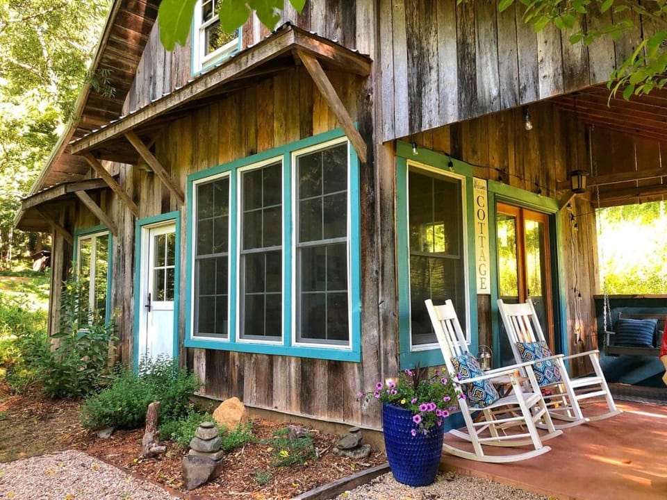 Oasis in the Blue Ridge on Rt 151 Brew Ridge Trail House in Colorado