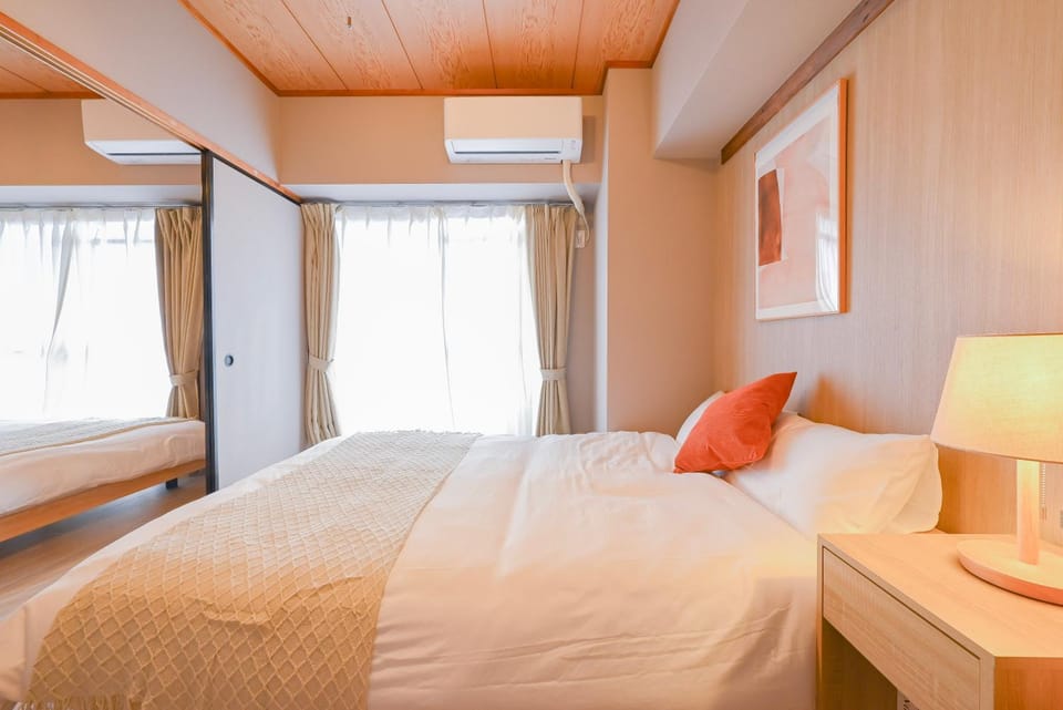 Bed, Bedroom, air conditioner