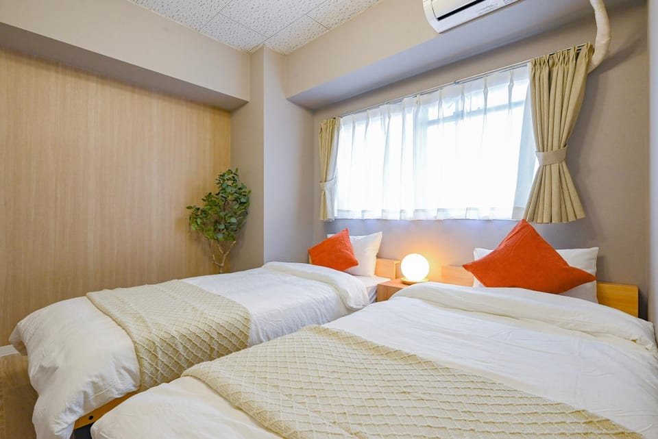 Bed, Bedroom, air conditioner