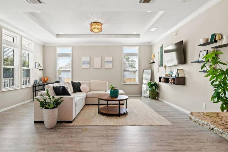 Serene Pool Hideaway 3BR Beach & Downtown Nearby House in West Palm Beach